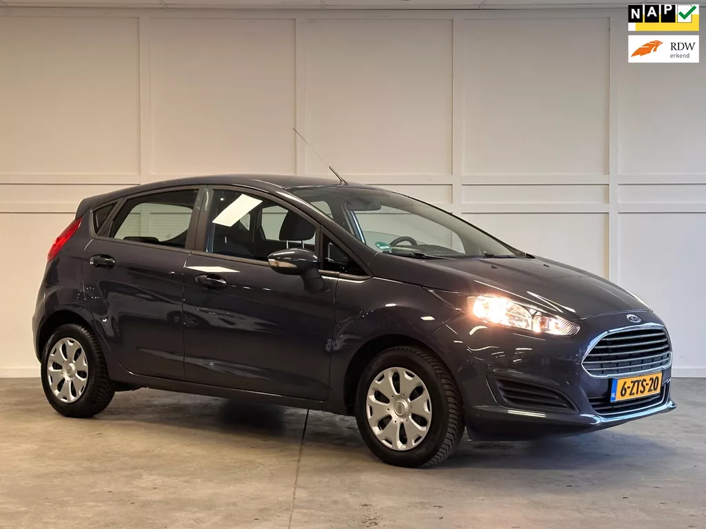Ford Fiesta 2015 / Navi / Airco / 5 Deurs