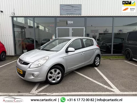 Hyundai I20 1.6i i-Catcher CLIMATE CONTROL | HALF LEER | DEALER ONDERHOUDEN | NAP | APK |