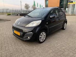 Peugeot 107 1.0 Envy Zwart 2012 Airco Elek ramen 5-drs NAP!