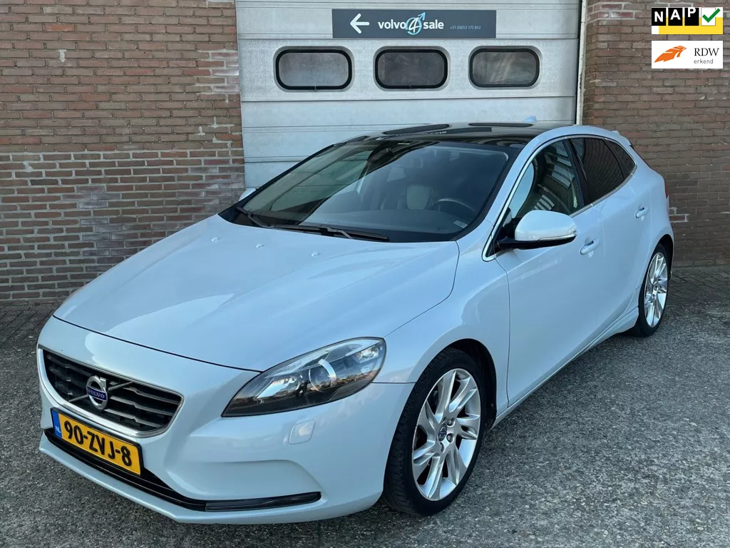 Volvo V40 1.6 T4 Summum Automaat Pano leder 2013