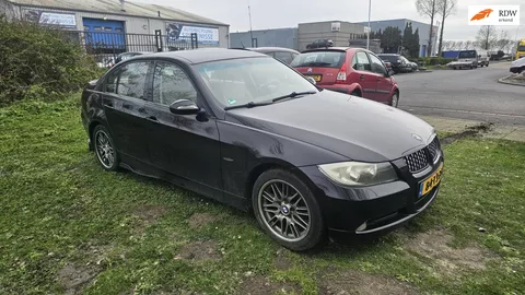 BMW 3-serie 318i