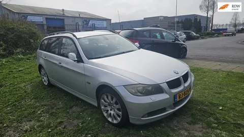 BMW 3-serie Touring 318i