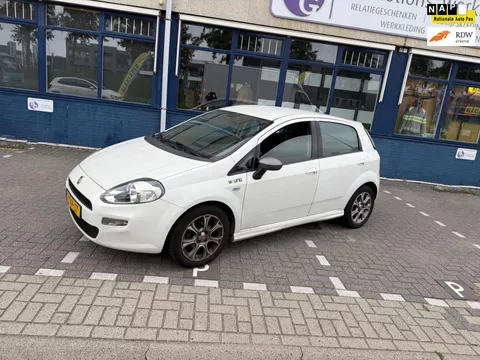 Fiat Punto Evo 0.9 TwinAir Young (( nieuwe apk / airco ))) inruil mogelijk