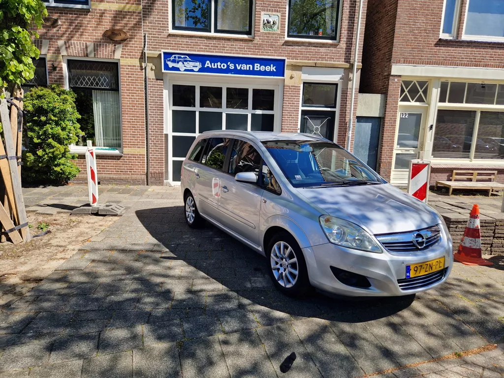 Opel Zafira 2.2 Temptation Carplay 7 pers.
