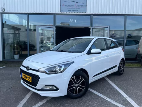 Hyundai i20 1.2 HP i-Motion Comfort AIRCO | CRUISE CONTROL | PARKEER SENSOREN | DEALER ONDERHOUDEN | NAP | APK |