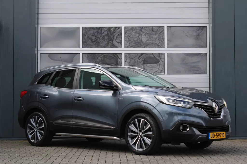 Renault Kadjar 1.2 TCe Bose Cruise/Camera/Stoelverwarming/Panodak/Keyless/LaneParkAssist/PDCv+a/Leder/Navi/Bluetooth/LED/Radio.USB