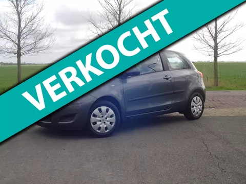 Toyota Yaris 1.3 VVTi Aspiration / Airco / Hoge zit / 6 versnellingen.