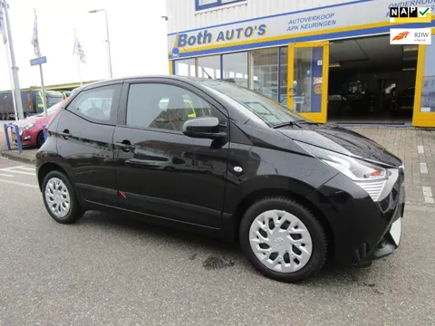 Toyota Aygo 1.0 VVT-i x-play