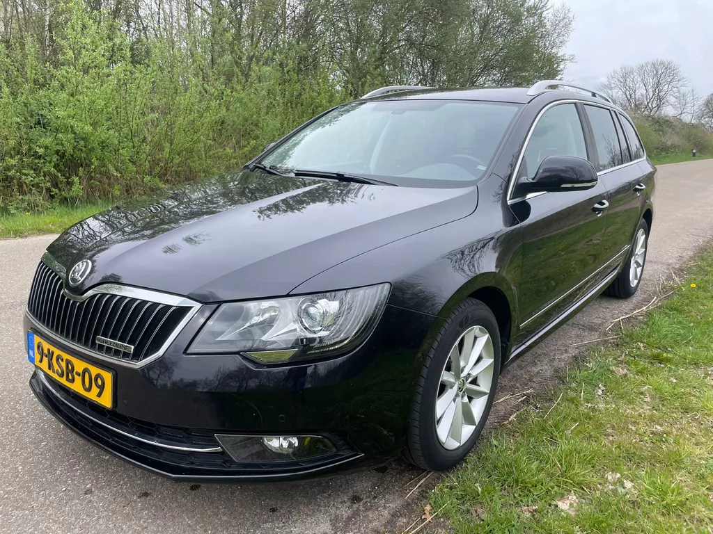 Skoda Superb Combi 1.6 TDI Ambition Business
