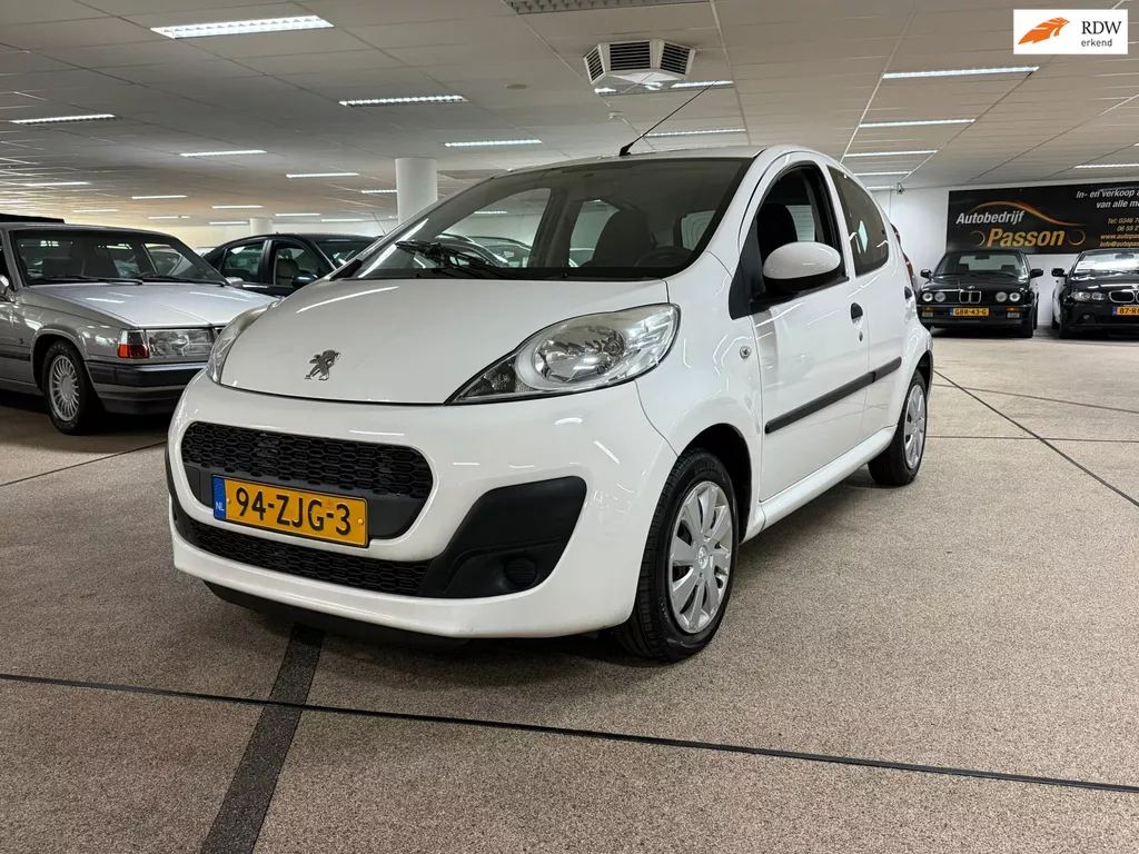 Peugeot 107 1.0 Access Accent nieuwe Apk Airco. 5 deurs