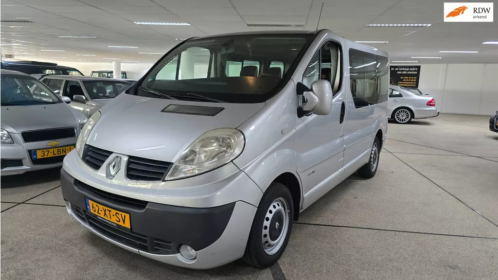 Renault Trafic Passenger 2.0 dCi T27 L1H1 Authentique 8 persoons!! Airco nieuwe Apk