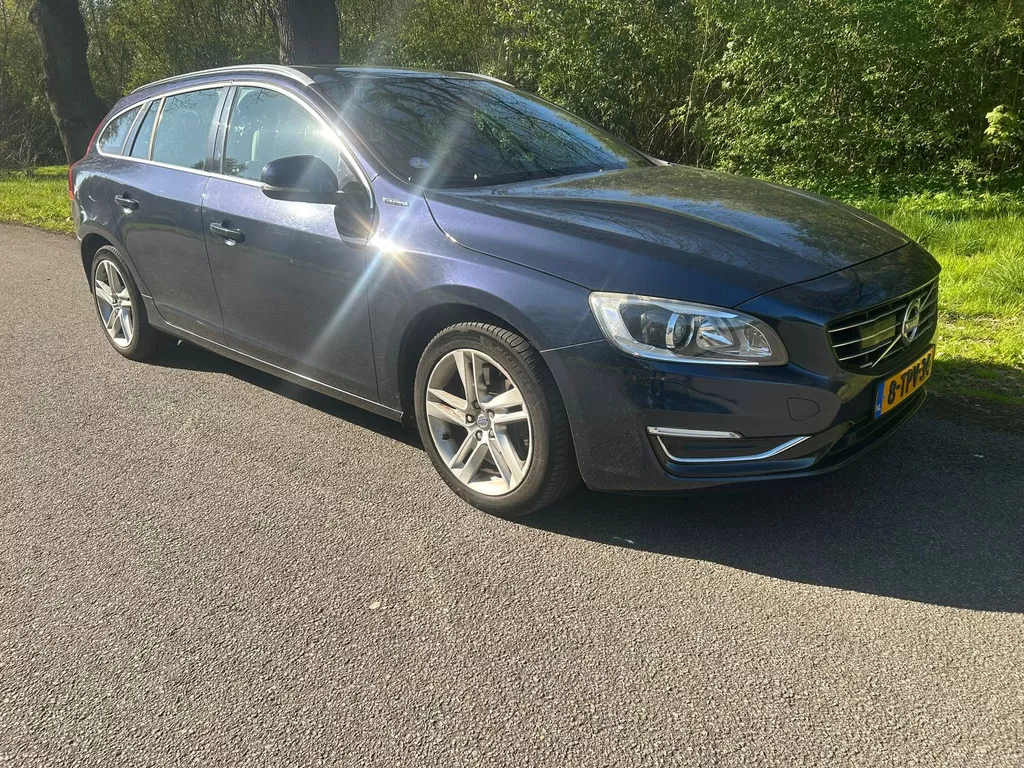 Volvo V60 2.4 D6 AWD Plug-In Hybrid Summum