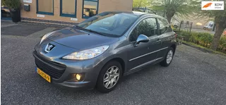 Peugeot 207 1.4 Acces Lite verbruikt koelvloeistof