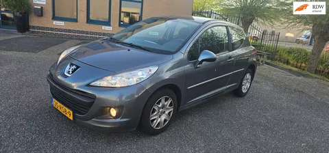 Peugeot 207 1.4 Acces Lite verbruikt koelvloeistof