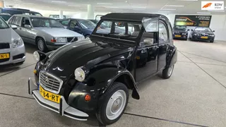 Citroen 2 CV 2CV6 Special. Extreem veel onderhoud erbij.