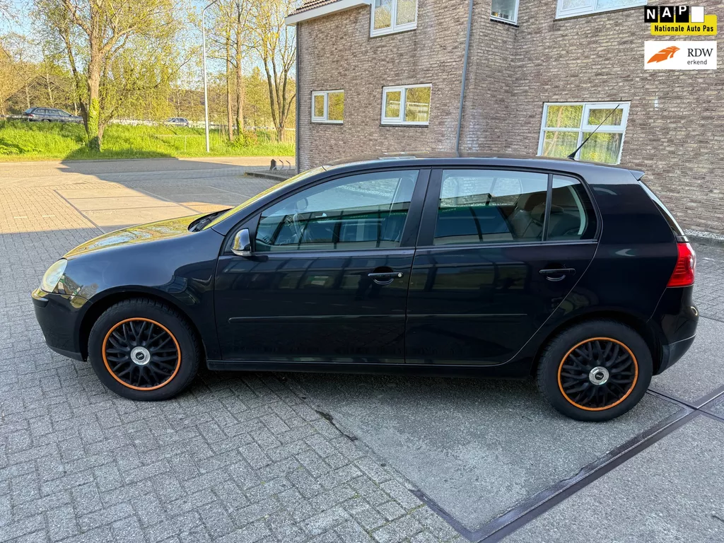 Volkswagen Golf 1.6 FSI Optive 3 ((( nieuwe apk )))
