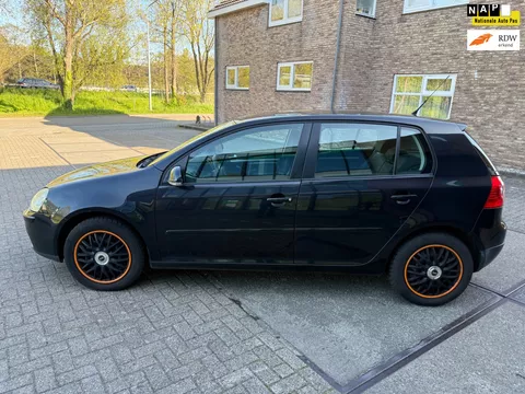 Volkswagen Golf 1.6 FSI Optive 3 ((( nieuwe apk )))