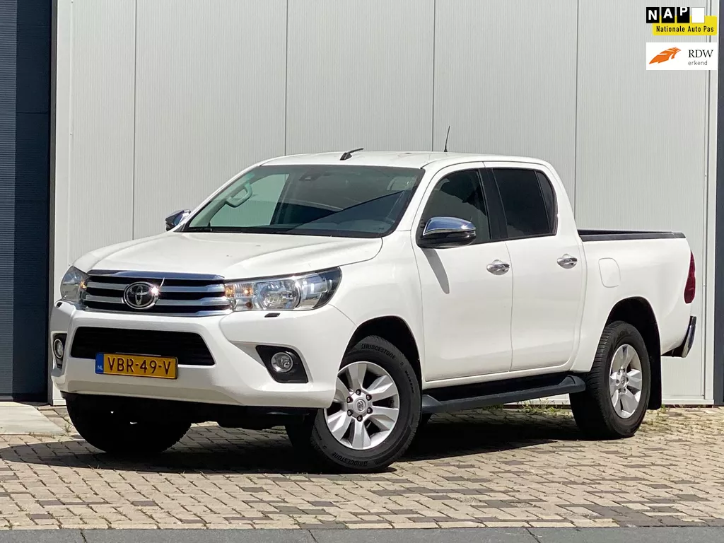 Toyota HiLux 2.4 D-4D-F Double Cab Professional AUTOMAAT CAMERA