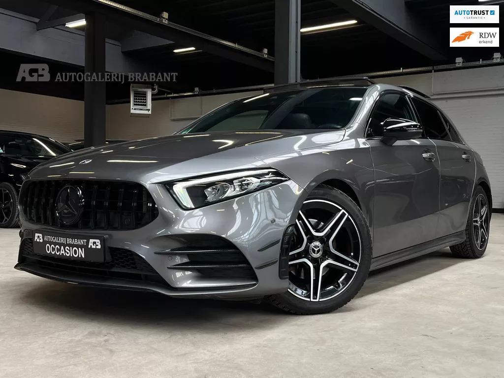 Mercedes-Benz A-klasse 180 Business Solution AMG Pano /