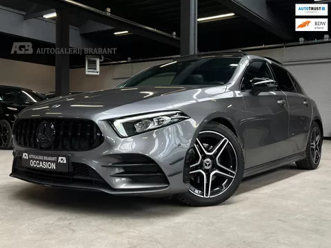 Mercedes-Benz A-klasse 180 Business Solution AMG Pano /