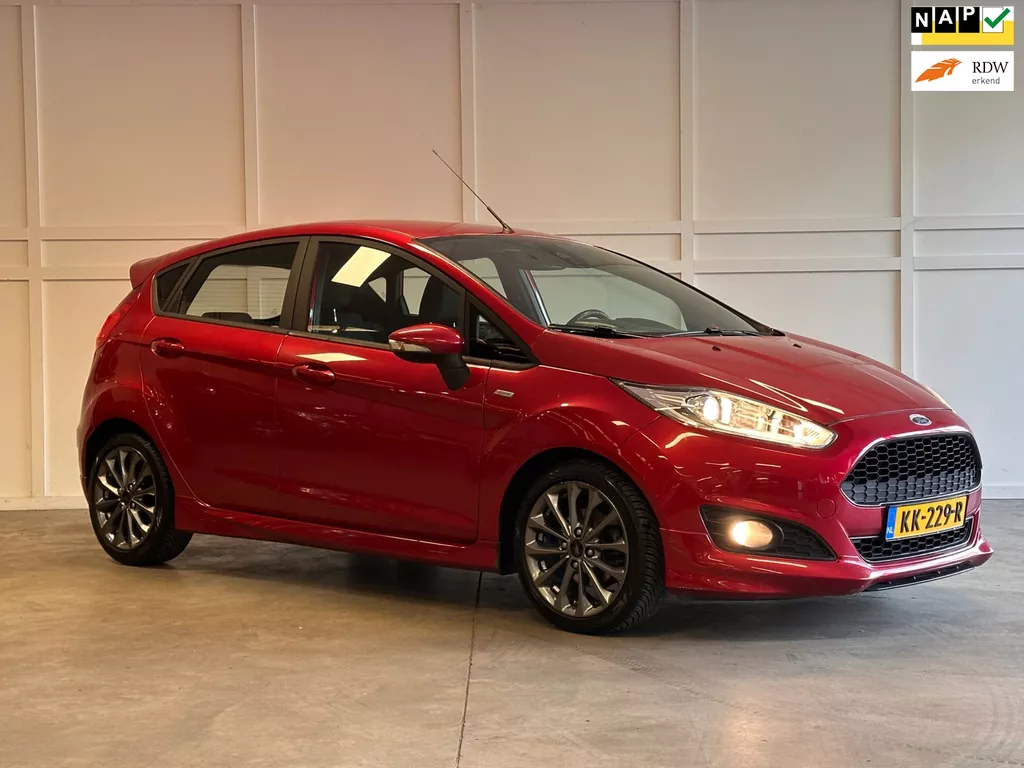 Ford Fiesta EcoBoost ST Line / 2016 / Cruise / Navi /
