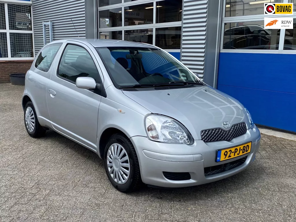 Toyota Yaris 1.0 VVT-i Sol MMT