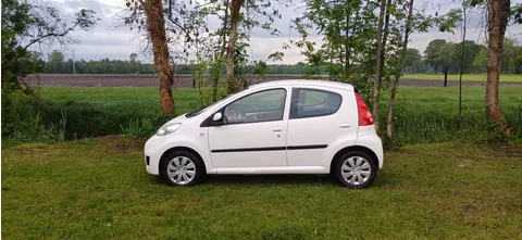 Peugeot 107 1.0-12V XS