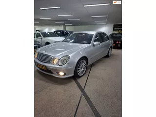 Mercedes-Benz E-klasse 350 Elegance 4-Matic zeer net en roestvrij.