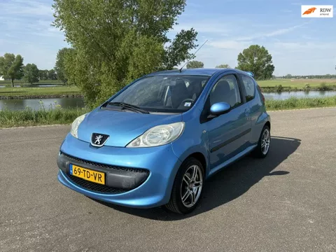 Peugeot 107 1.0-12V XS