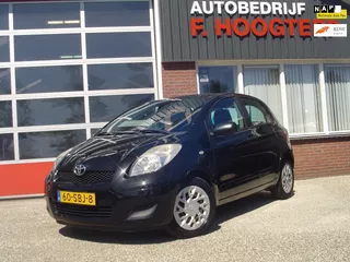 Toyota Yaris 1.3 VVTi Comfort / Airco / 6 versnellingen / NL auto