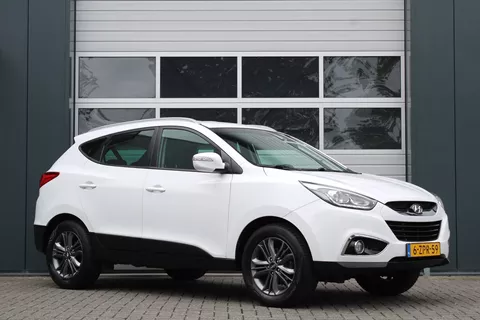 Hyundai ix35 2.0i Business Edition Automaat Clima/Cruise/Camera/Stoelverwarming/PDC/Navi/Bluetooth/LED/RadioCD.AUX.USB/17"LM