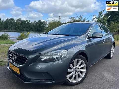 Volvo V40 1.6 D2 Momentum | Airco | Bluetooth | Navi| Trekhaak
