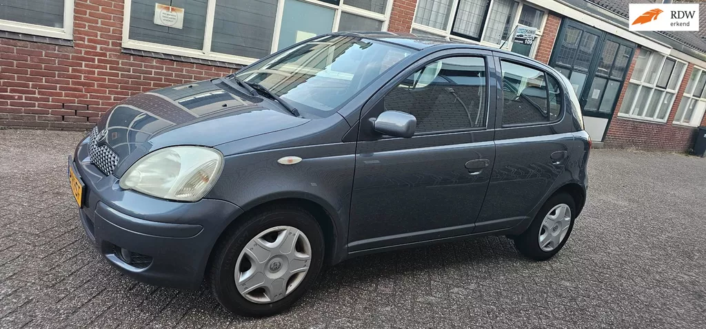 Toyota Yaris 1.3 VVT-i S-Line 5drs airco lage kms
