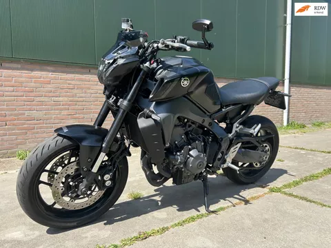 Yamaha MT 09 Tour 2023 Nederlandse moten met Sc uitlaat systeem