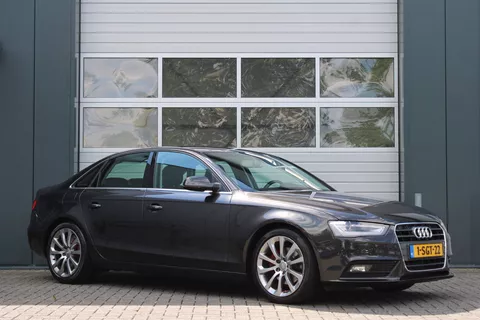 Audi A4 Limousine 1.8 TFSIe Edition 170pk Clima/Cruise/Bi-Xenon/PDC/Navi/Bluetooth/LED/RadioCD.AUX/18"LM/Elek.Ramen/APK:29-11-2026