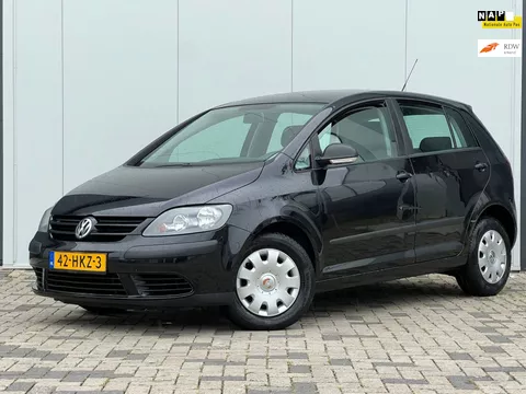 Volkswagen Golf Plus 1.9 TDI Trendline AUTOMAAT. EX OVERHEID AUTO MET RONDOM DEUKEN