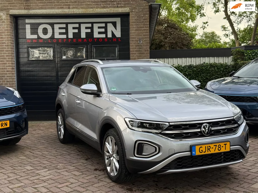 Volkswagen T-ROC 1.5 TSI Style Stuur+stoel verw, Trekhaak
