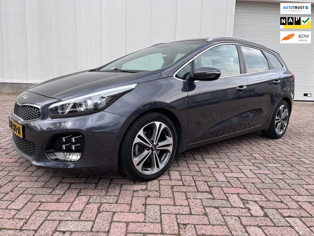 Kia Cee'd Sportswagon 1.0 T-GDi GT-Line Summer Edition panoramadak*ECC*Camera*stoelverwarming*trekhaak*navi* 2017