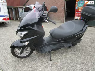 Suzuki Scooter AN200 Burgman ABS koffer hoge ruit nieuwstaat