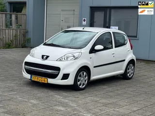 Peugeot 107 Navigatie.1de eigenaar. Nieuwe apk.airco