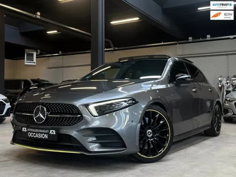 Mercedes-Benz A-klasse 250 Premium Plus AMG Pano/360Camera/HeadUp/Memory