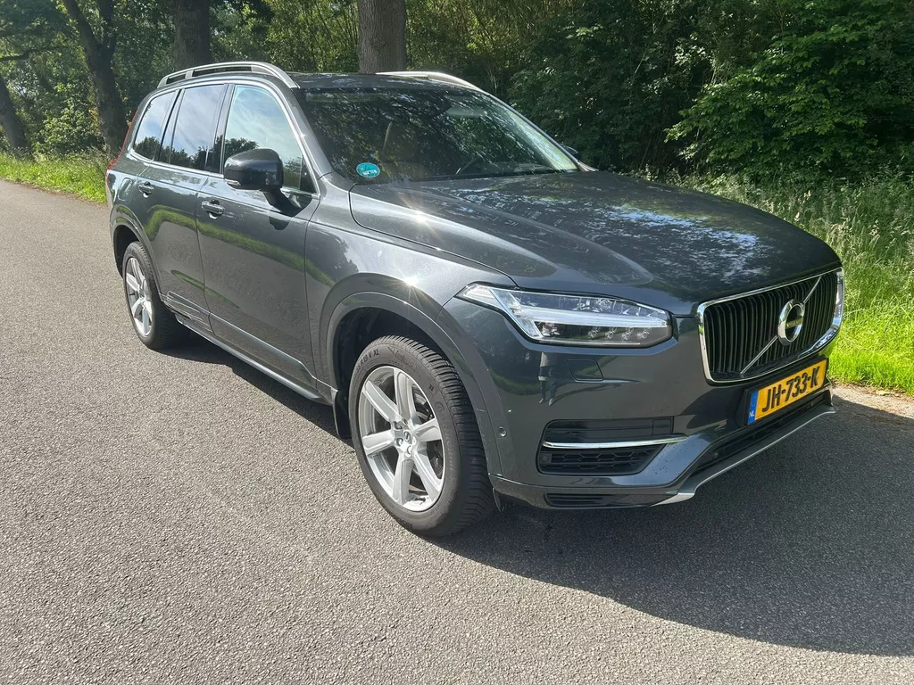 Volvo XC90 2.0 T8 Twin Engine AWD Momentum