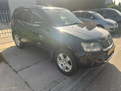Suzuki Grand Vitara 2.4 Exclusive