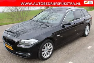 BMW 5-serie Touring 523i High Executive // 6 cilinder //