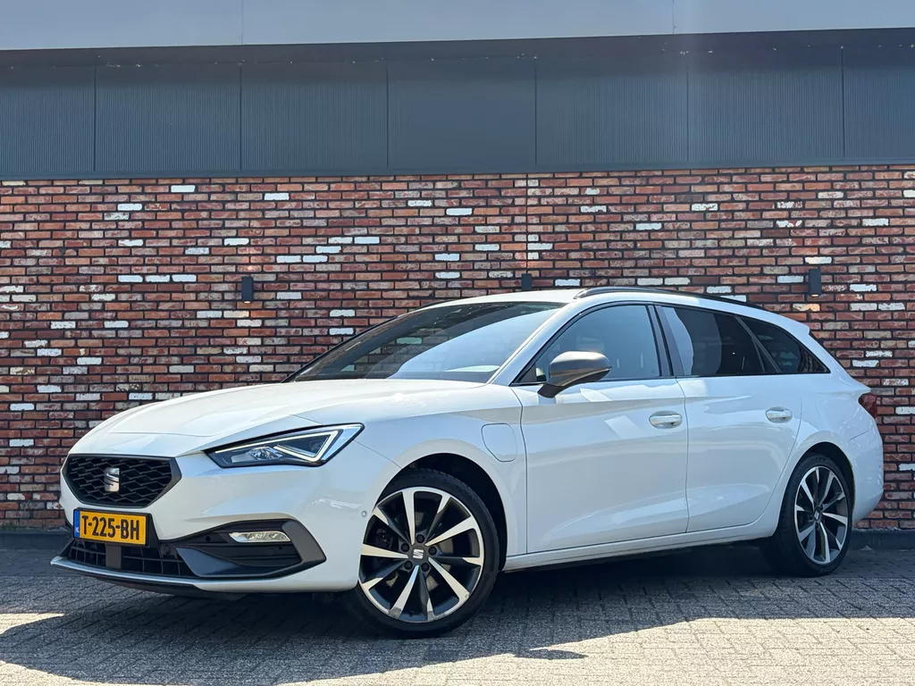 Seat Leon Sportstourer 1.4 TSI eHybrid PHEV FR Elek.Trekhaak Adap.Cruise Stoel/Stuurverw Carplay Dealer-Onderhouden!