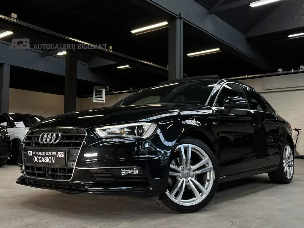 Audi A3 Limousine 1.4 TFSI CoD Ambition Pro Line S/ Pano/Cruise