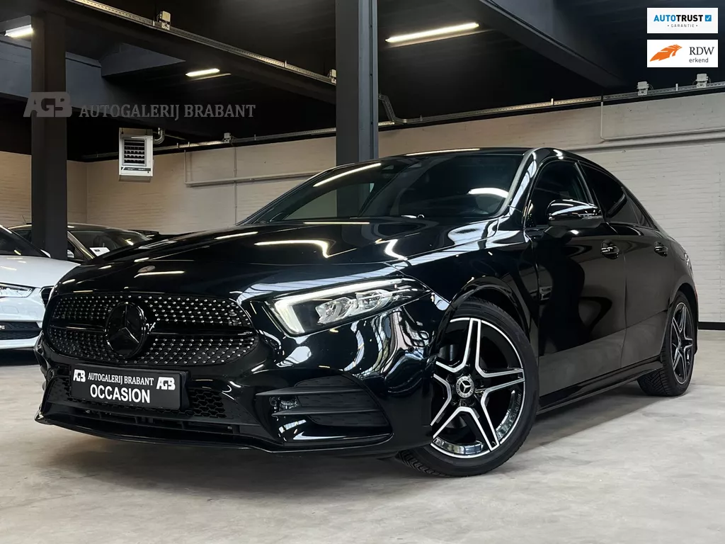 Mercedes-Benz A-klasse 200 Business Solution Luxury AMG Line Burmester/Carplay/Sfeerverlichting