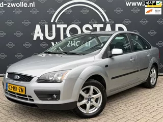 Ford Focus 1.6-16V Ghia Automaat / NL-Auto / NAP / APK / Airco
