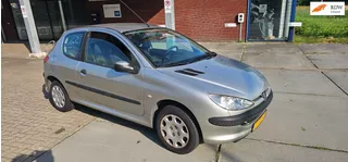 Peugeot 206 1.4 One-line jaar apk nette auto