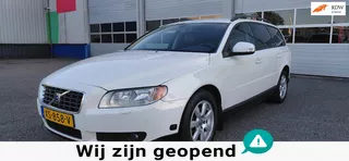 Volvo V70 2.0 Kinetic Automaat, schitterend mooie , frisse auto met maar 236876 km. Recent grote beurt gehad. APK tot 18 mei 2027